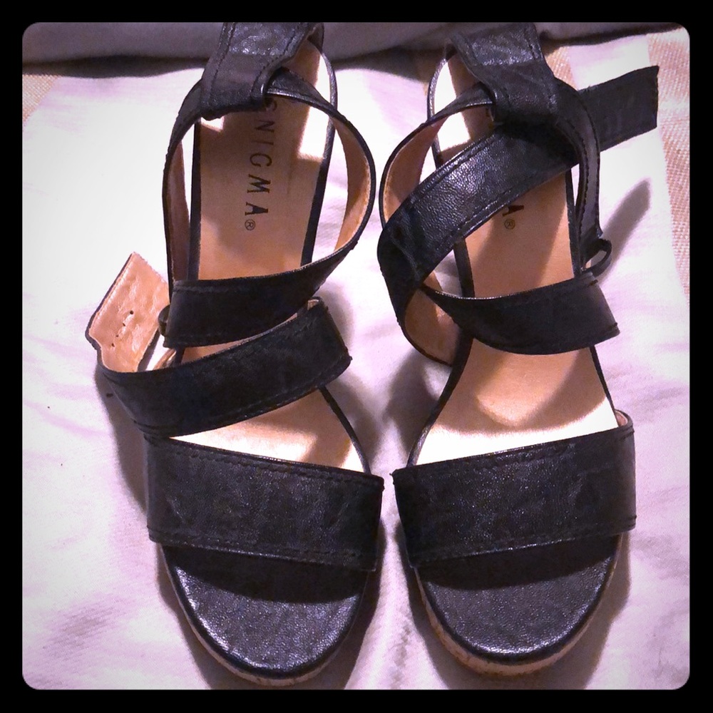 Black wedge cork sandals